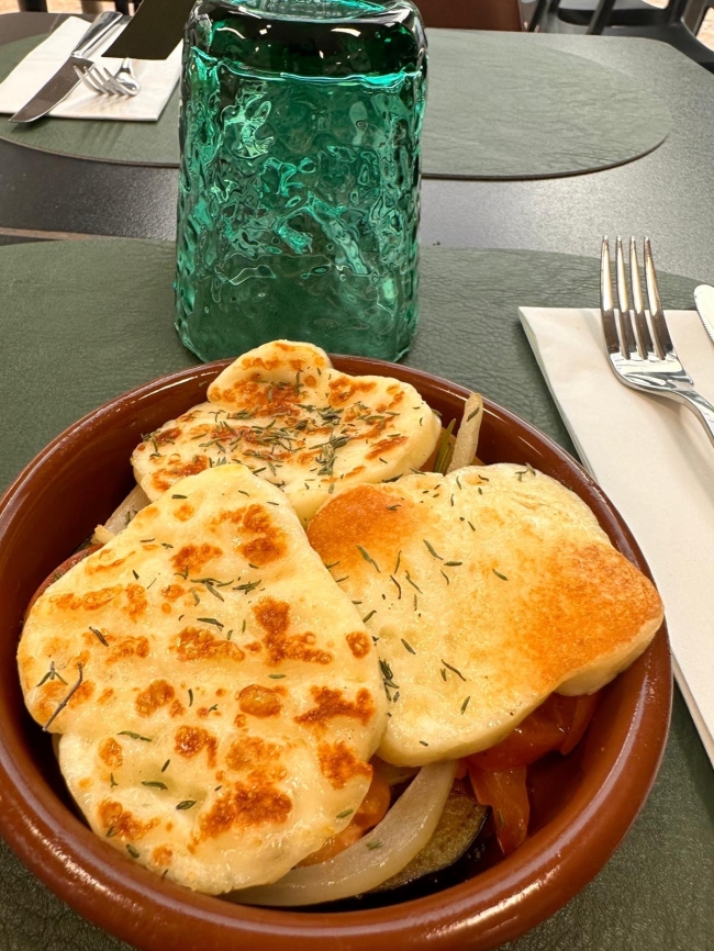 halloumi grillé à la marmite